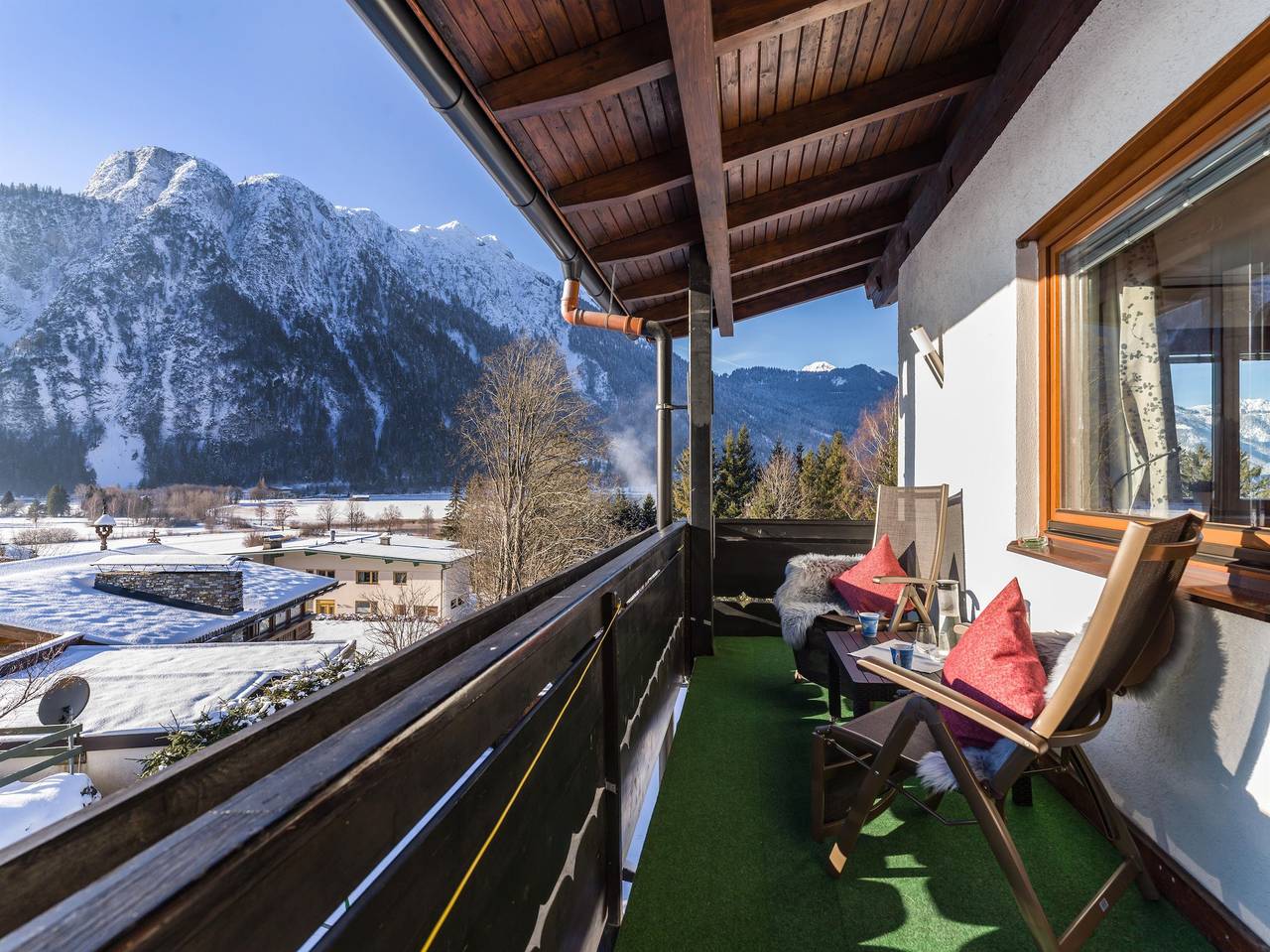 Ganze Ferienwohnung, Appartement Blickfang in Maurach, Eben am Achensee