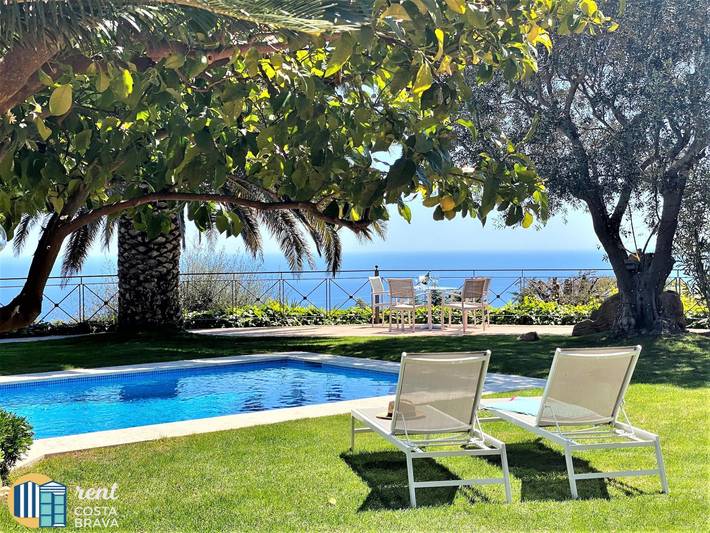 Location de vacances pour 10 personnes, avec vue sur l’océan ainsi que piscine et jardin à Platja d'Aro - 4