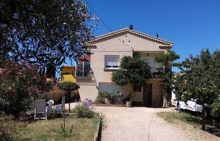 Appartement de vacances pour 2 personnes, avec terrasse et jardin dans la Drôme