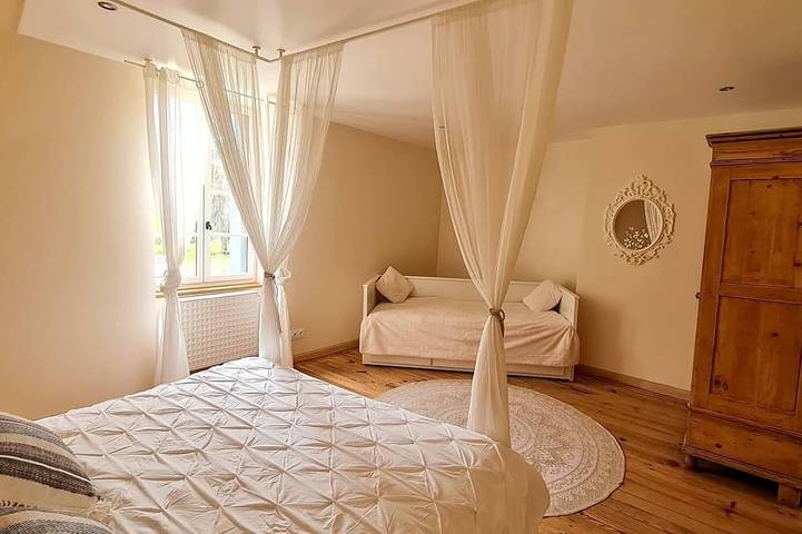 Location de vacances pour 30 personnes, avec jacuzzi et jardin à Gavaudun - 4