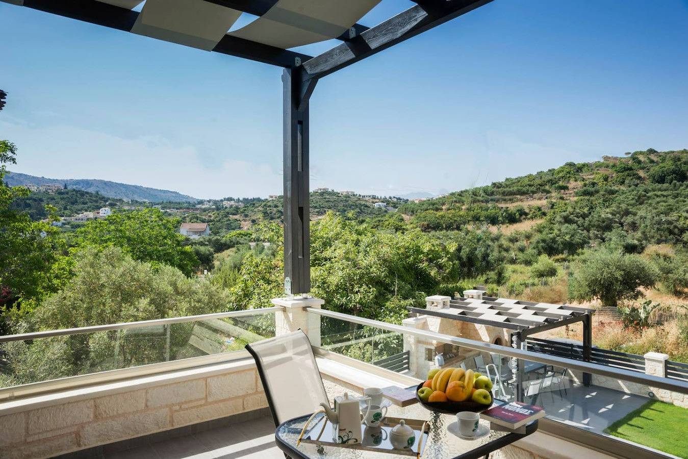 Villa 200m to Beach & Amenities w/Pool, Sauna, Bbq in Almyrida, Vamos