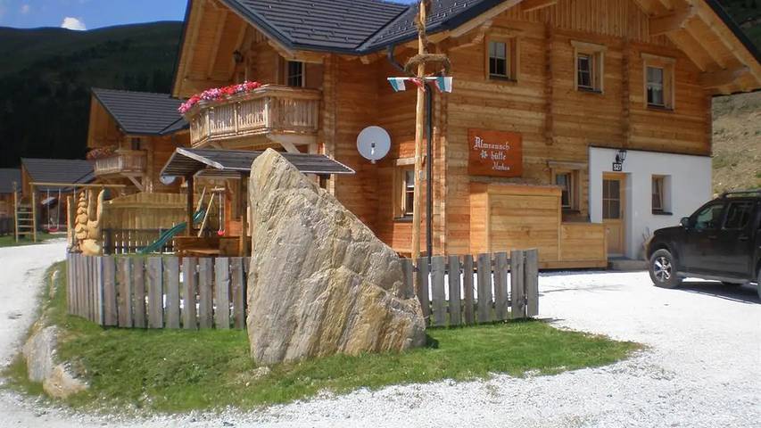 Hütte für 16 Personen, mit Garten und Sauna sowie Terrasse