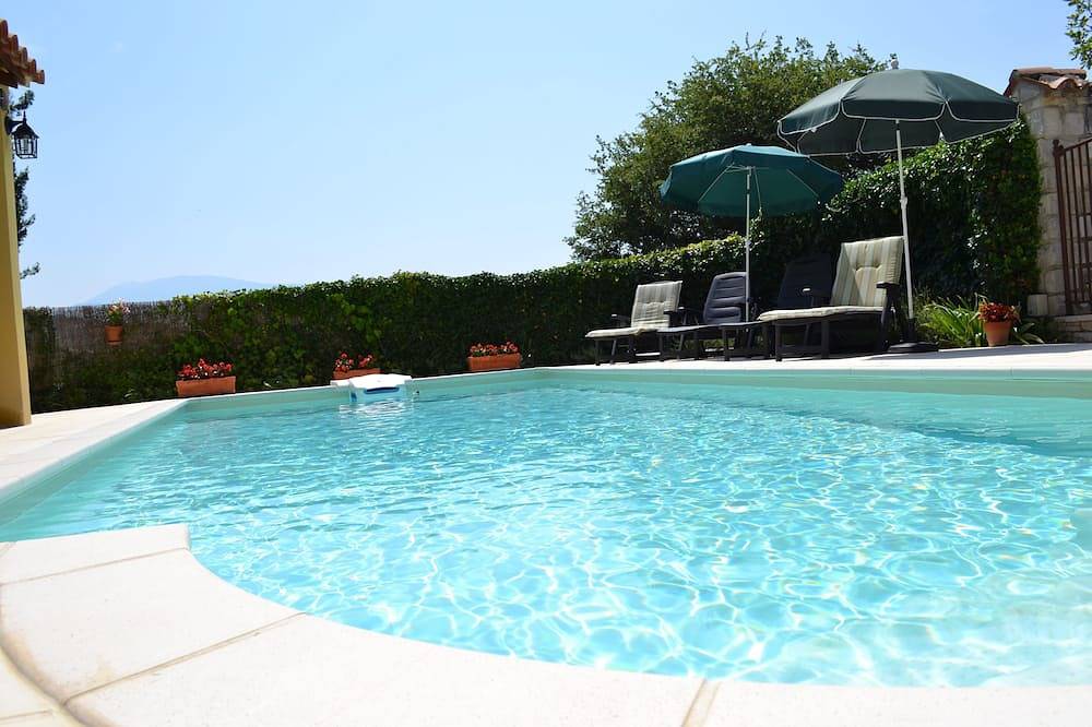 Gîte Maison individuelle avec piscine près de Vaison la romaine in Saint-Marcellin-lès-Vaison, Parc naturel régional du Mont-Ventoux