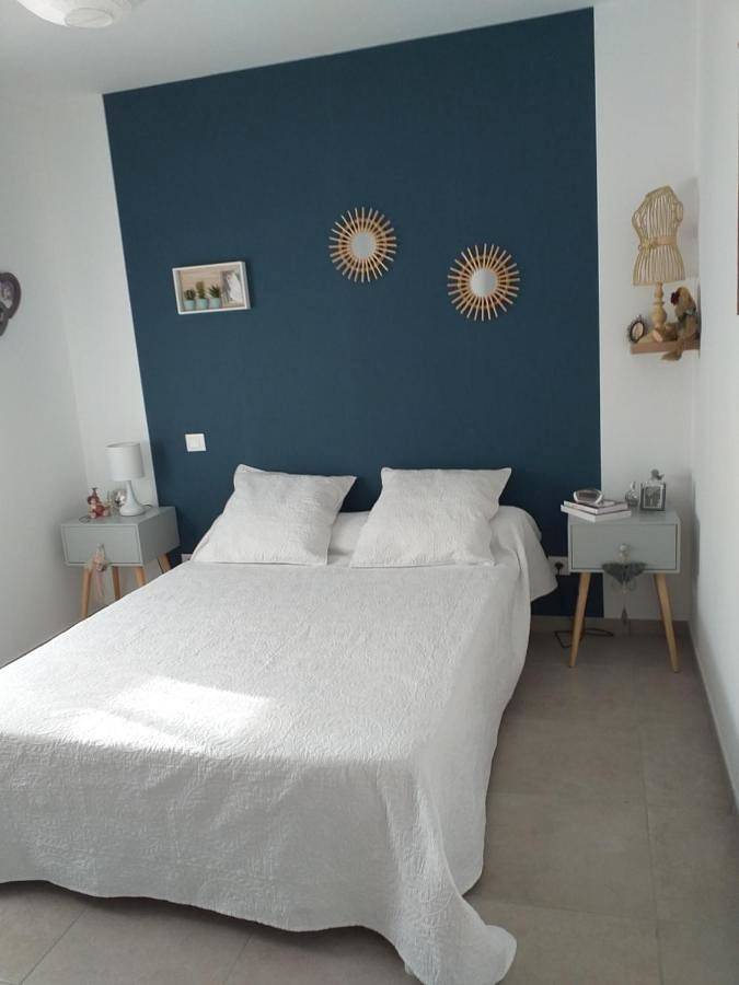 Location de vacances pour 2 personnes, avec Balcon et Terrasse ainsi que Jardin et Vue à Saint-Privat-des-Vieux