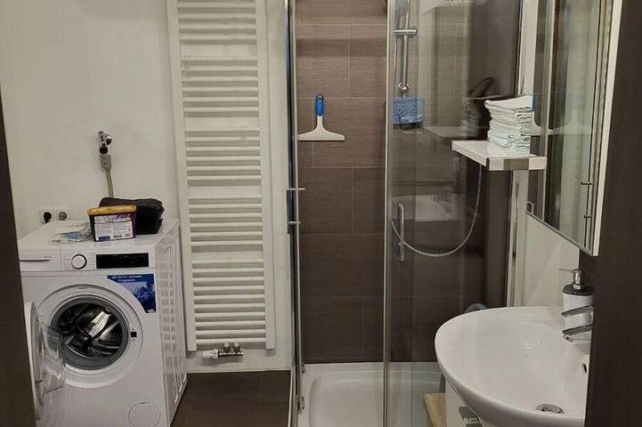 Ganze Wohnung, Moderne 3 Zimmer Wohnung Nähe der Natur in Bad Neustadt an der Saale, Rhön-Bayern