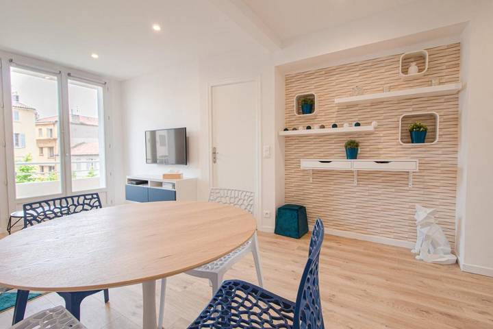 Gîte pour 4 personnes, avec Balcon dans Gare De Toulon