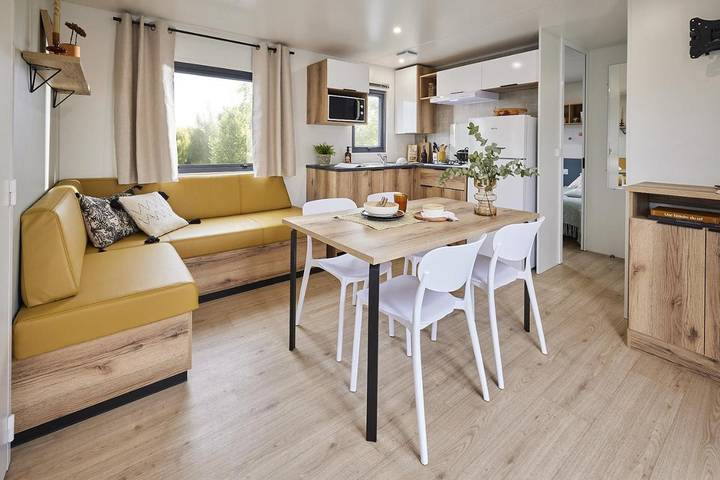 Camping pour 6 personnes, avec piscine ainsi que vue et jardin à Arès - 3