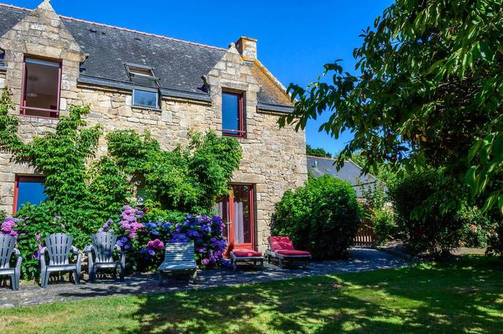 Gîte pour 6 personnes, avec jacuzzi et jardin ainsi que terrasse et sauna, animaux acceptés à Carnac