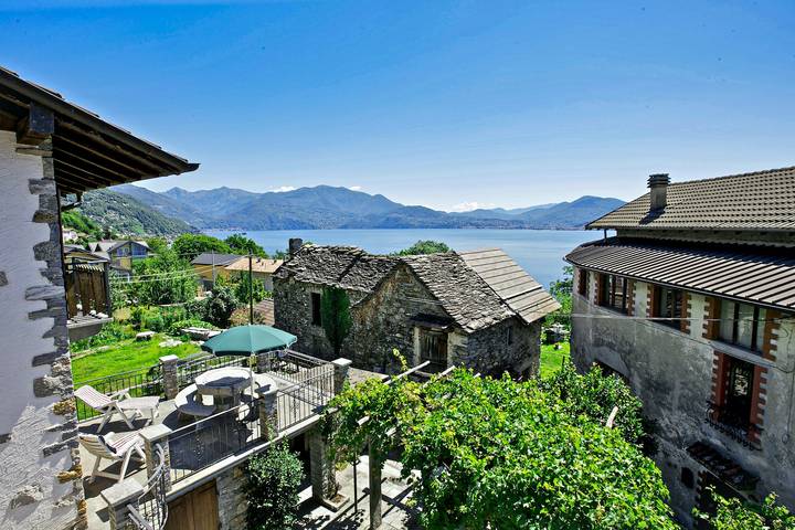 Ferienhaus für 6 Personen, mit Terrasse und Seeblick, mit Haustier am Lago Maggiore - 2