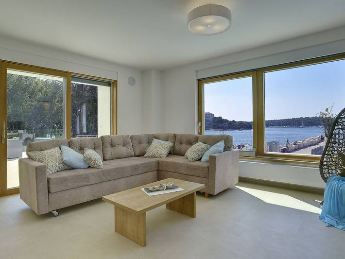 Villa für 10 Personen, mit Pool und Balkon in Medulin - 2