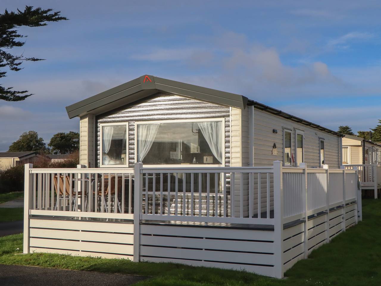 Caravan for 4 People in Brixham, Torbay