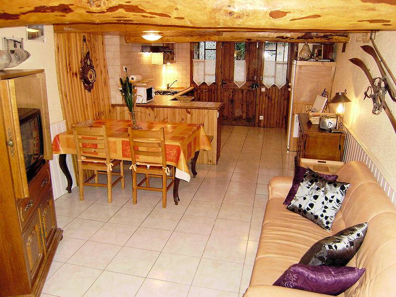 Maïsou Canto Laouzéto avec Spa privé (ou pas 15% réduction) in Mercus-Garrabet, Ariège