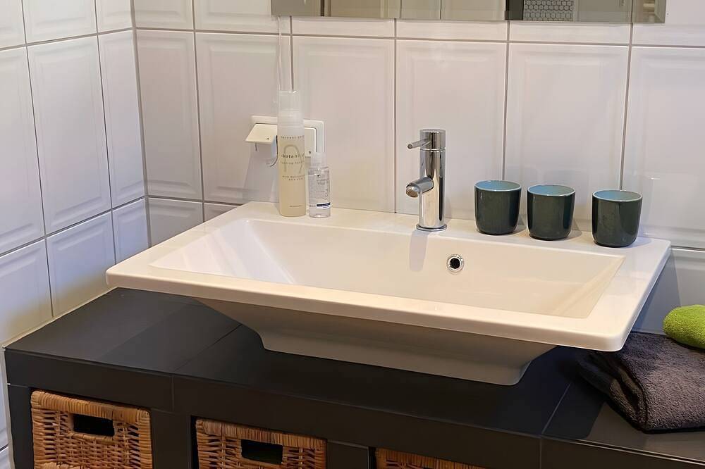 Ganze Wohnung, Großzügige Ferienwohnung für 3 Personen (90 m²) in lorsch in Lorsch, Bergstraße