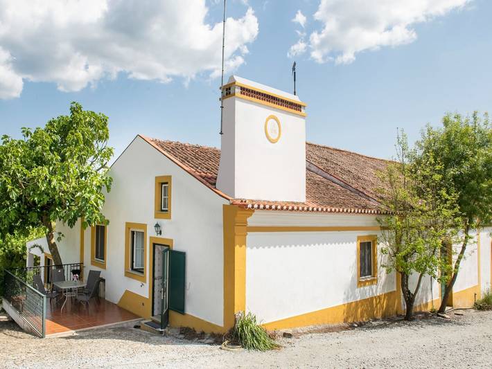 Casa de férias para 4 pessoas, com Terraço e Jardim e ainda Piscina em Montemor-o-Novo