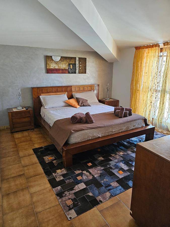 Gîte pour 6 personnes, avec Balcon ainsi que Terrasse et Vue à Bianco (homonymie)