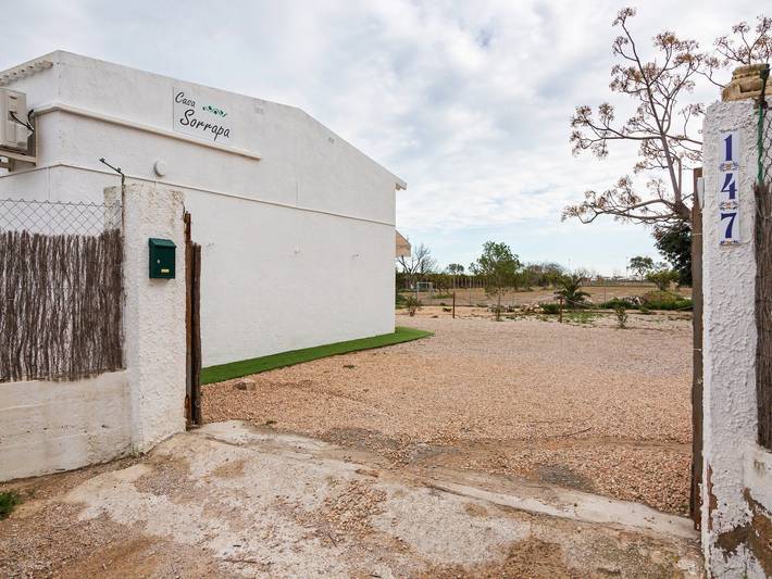 Casa rural para 6 personas, con jardín además de terraza y piscina en Delta del Ebro - 2