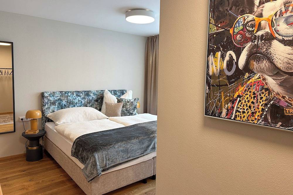 Ganze Wohnung, \"Three\" - Premium Apartments Seekirchen, modern und zentral, Seenähe in Seekirchen am Wallersee, Bezirk Salzburg-Umgebung