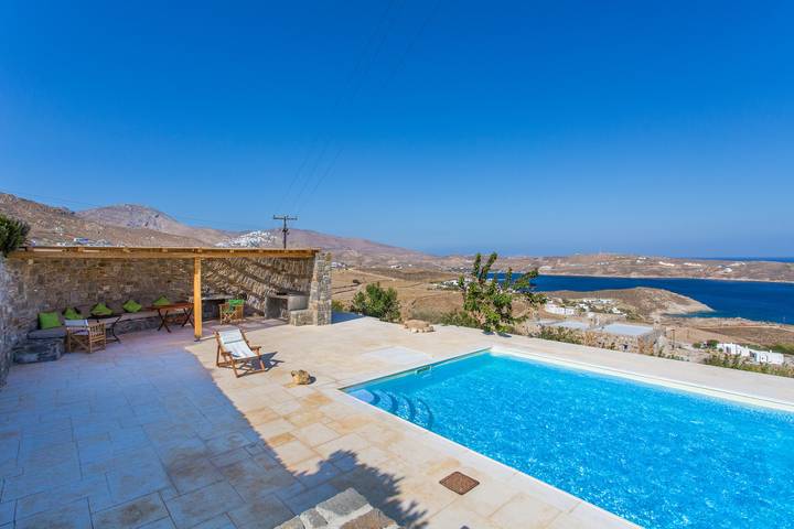 Chalet para 11 personas, con jardín además de vistas al mar y terraza - 1