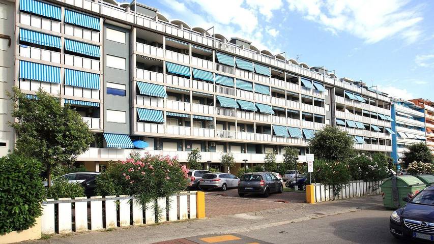 Appartamento vacanze per 5 persone, con balcone/terrazza e piscina - 1