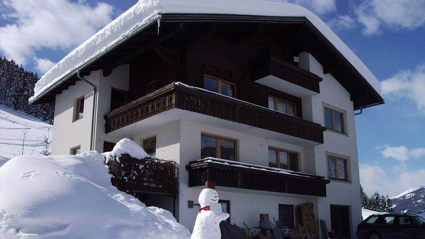 Bauernhof für 5 Personen, mit Terrasse und Ausblick sowie Garten, mit Haustier