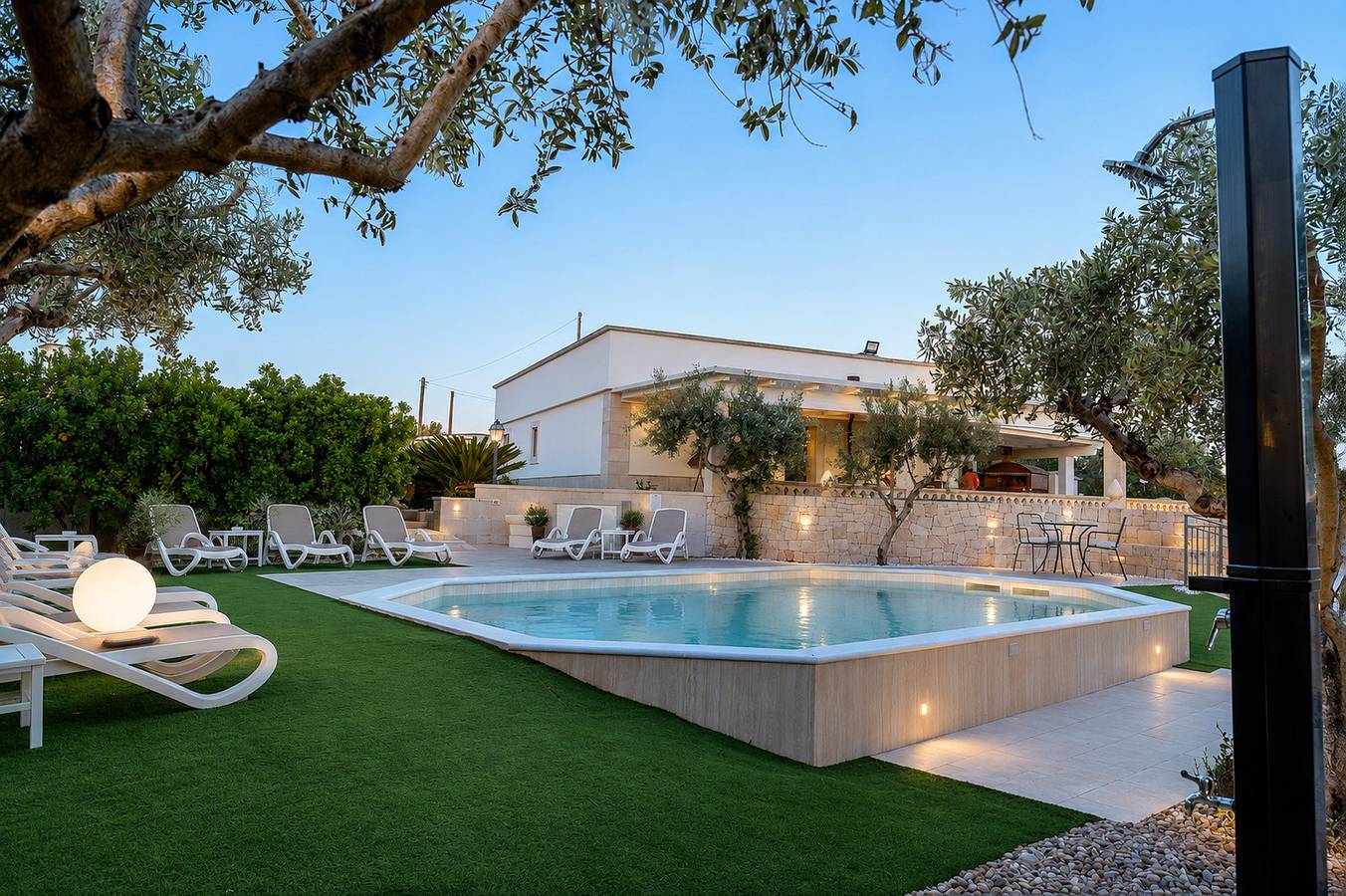 Tenuta con due abitazioni indipendenti in Martina Franca, Provincia di Taranto