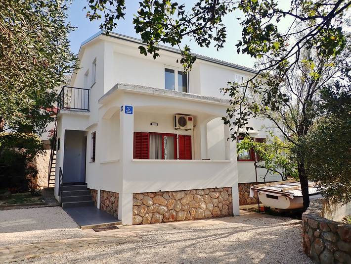 Vakantieappartement voor 4 personen, met Balkon en Tuin in Zadar