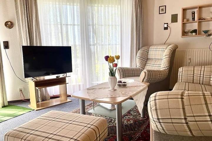 Ganze Wohnung, Pavillon- Haus Windrose: Ruhe und Strandgenuss vereint - 900 Meter zum Strand in Stinteck, Westerdeichstrich