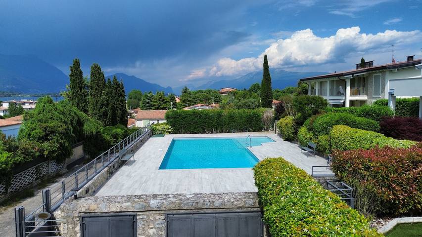 Holiday apartment for 4 people, with lake view and garden as well as terrace, with pets - 1