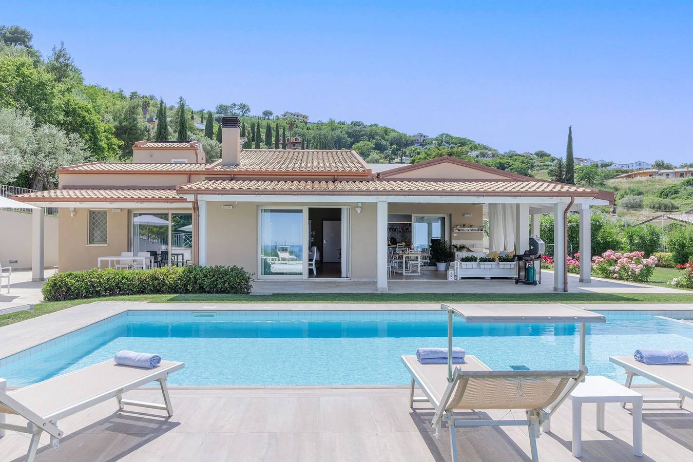 Villa Lerant in Acquaviva Picena, Riviera delle Palme