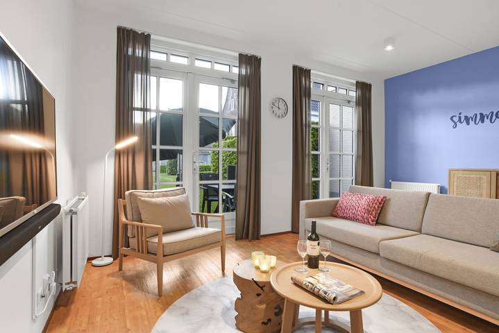Ferienhaus für 4 Personen, mit Balkon/Terrasse und Terrasse in Anjum - 2