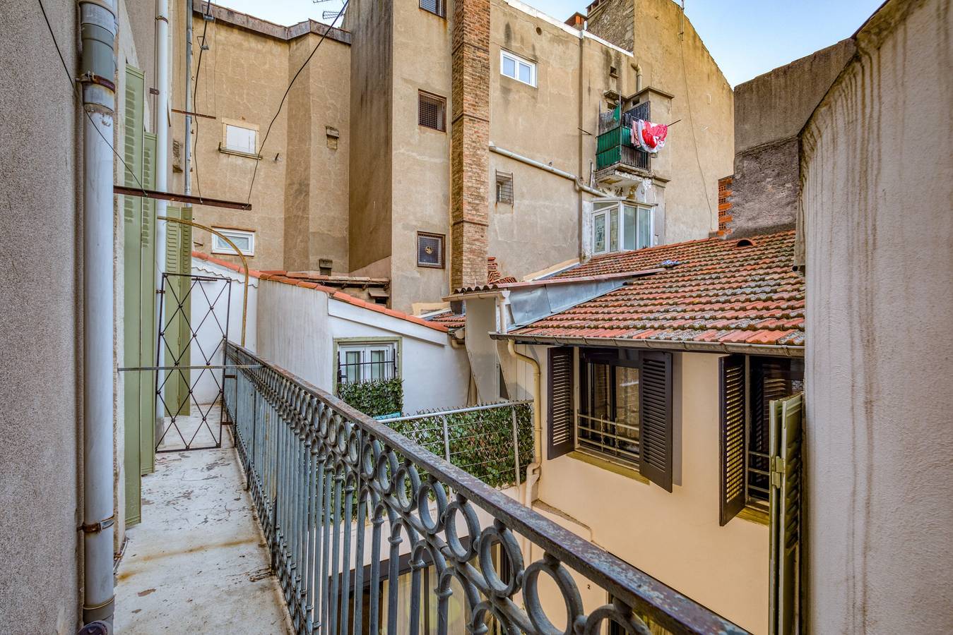 Appartement entier, « La Lumineuse » avec balcon et Wi-Fi in Béziers, Côte d'Améthyste