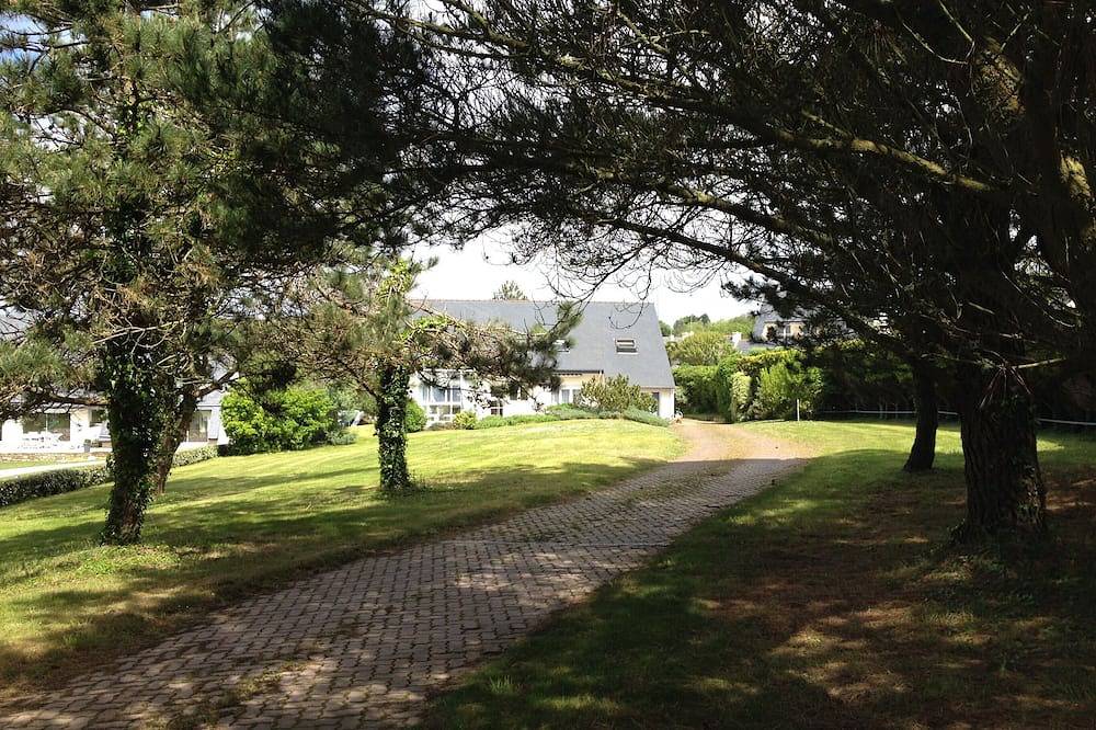 Villa familiar frente al mar con vistas al mar in Moëlan-sur-Mer, Region de Quimper