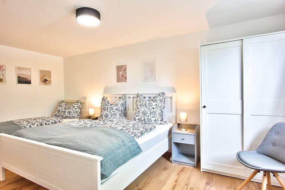 Ganze Wohnung, Ferienhaus Schreieck in Pöcking, Starnberger See