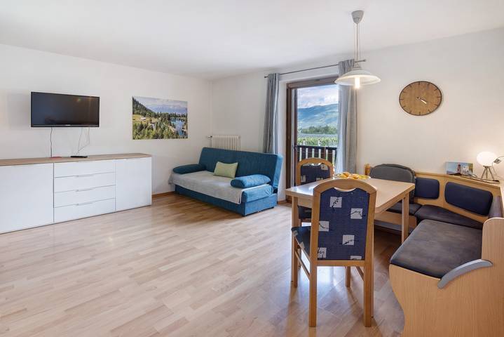 Entire apartment, "Sackgut" Apartment 'Stark' with Mountain View, Shared Terrace and Wi-Fi in Tschars, Kastelbell-Tschars