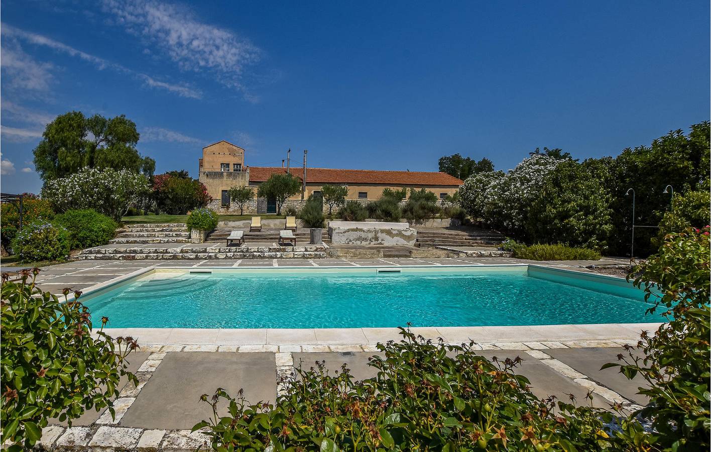 Oasi a bordo piscina: 2,5 km da Roccapalumba in Roccapalumba, Provincia di Palermo