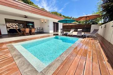 Cottage pour 6 personnes, avec jardin et piscine dans Pirae