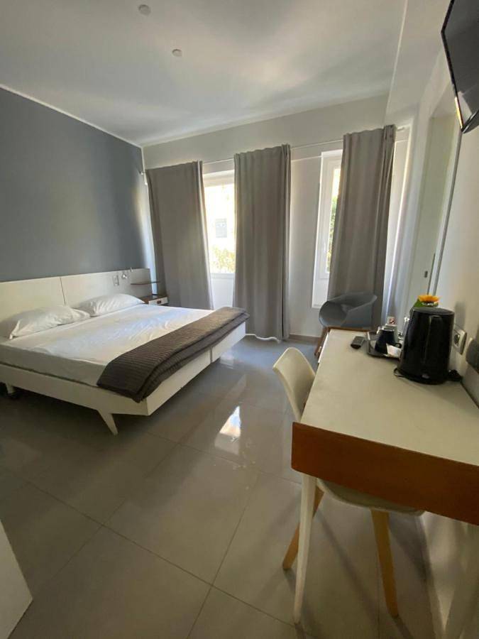 Location de vacances pour 2 personnes, avec Terrasse ainsi que Jardin et Vue à Fregene - 2