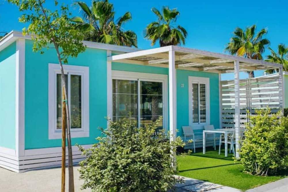 Zecamping 5* familial espace aquatique locatif Tv Lv clim 32m2 5 pers in Crevillent, Alicante Province