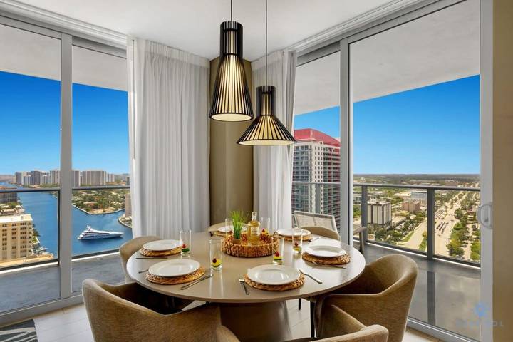 Vacation rental for 8 people, with balcony, child-friendly in Hollywood (FL)