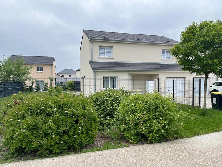 Location de vacances pour 8 personnes, avec jardin à Bezannes - 4