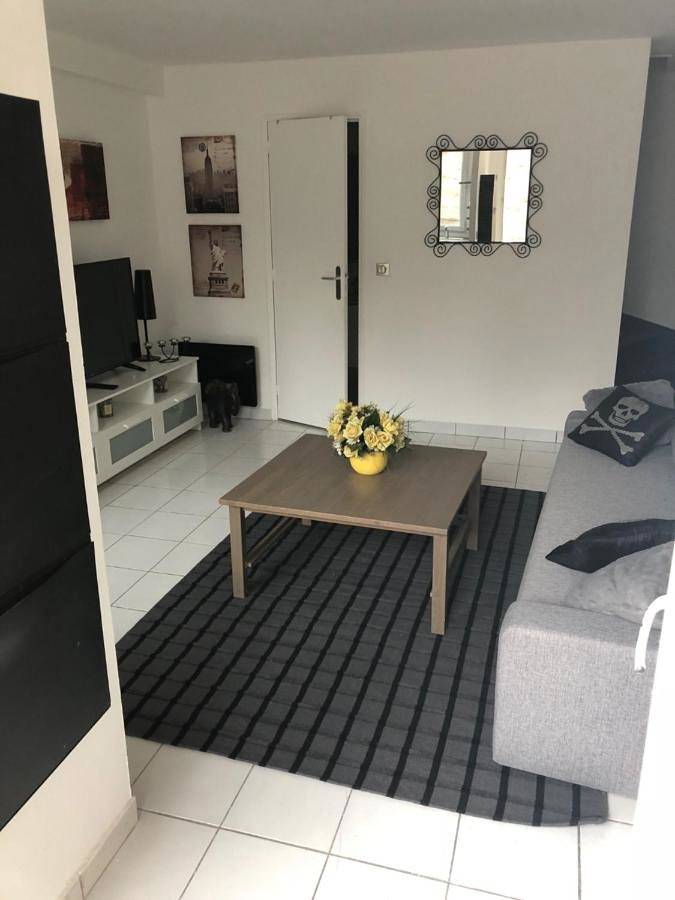 Maison de vacances pour 4 personnes, avec Terrasse et Vue à Villepinte