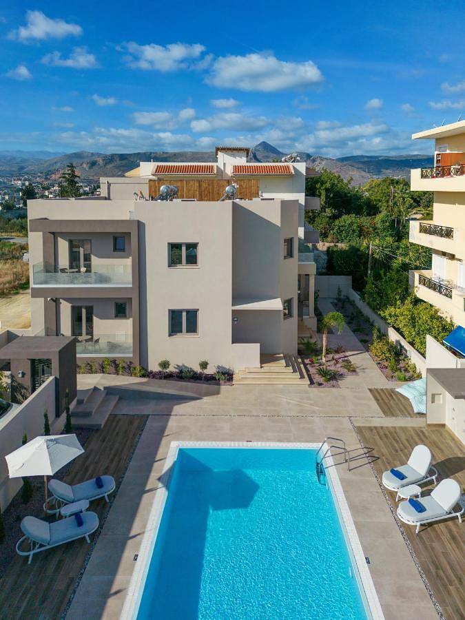 Location de vacances pour 3 personnes, avec jardin et bassin pour enfant ainsi que vue et piscine dans Amoudara - 2