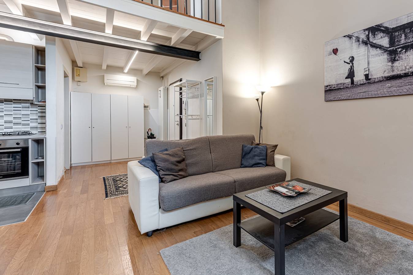 Apartamento entero, Apartamento 'Easy Loft Firenze' con Wi-Fi y aire acondicionado in Florencia centro, Florencia