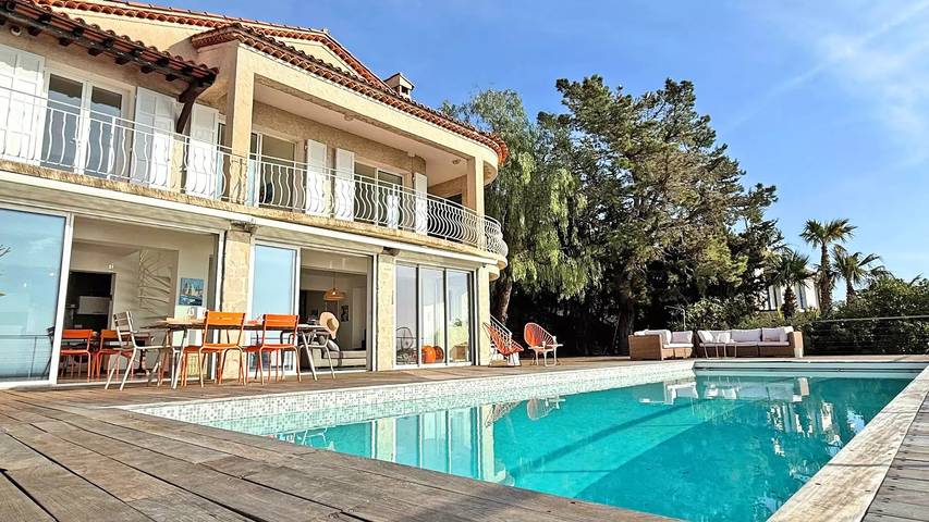 Villa pour 8 personnes, avec jardin ainsi que vue et piscine, animaux acceptés dans Les Issambres - 3