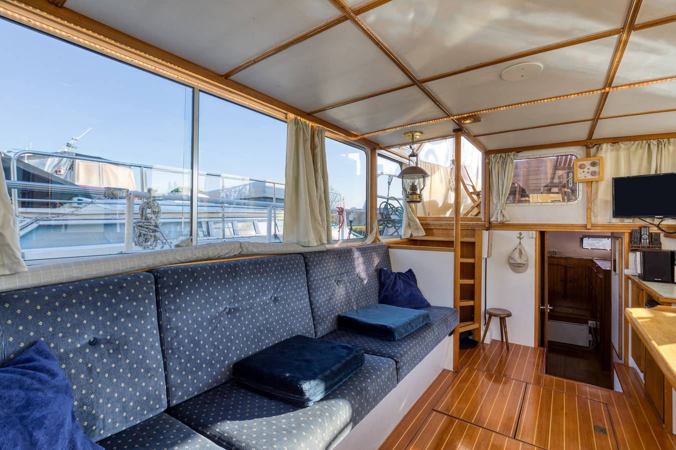 Hausboot 'Bateau Gré' mit privater Terrasse in Saint-Gilles in Saint-Gilles, Nimes und Umgebung