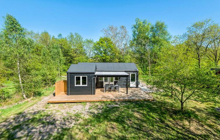 Ferienhaus für 4 Personen, mit Terrasse und Garten in Vesterlund