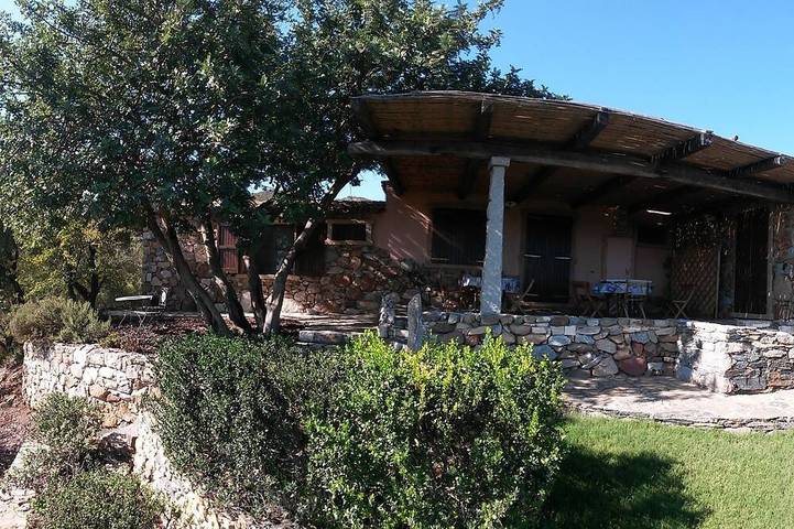 Agriturismo per 5 persone, con terrazza e giardino in Muravera