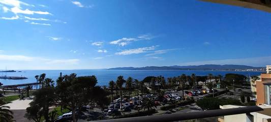 Gîte pour 6 personnes, avec balcon ainsi que piscine et vue dans Port Santa-Lucia