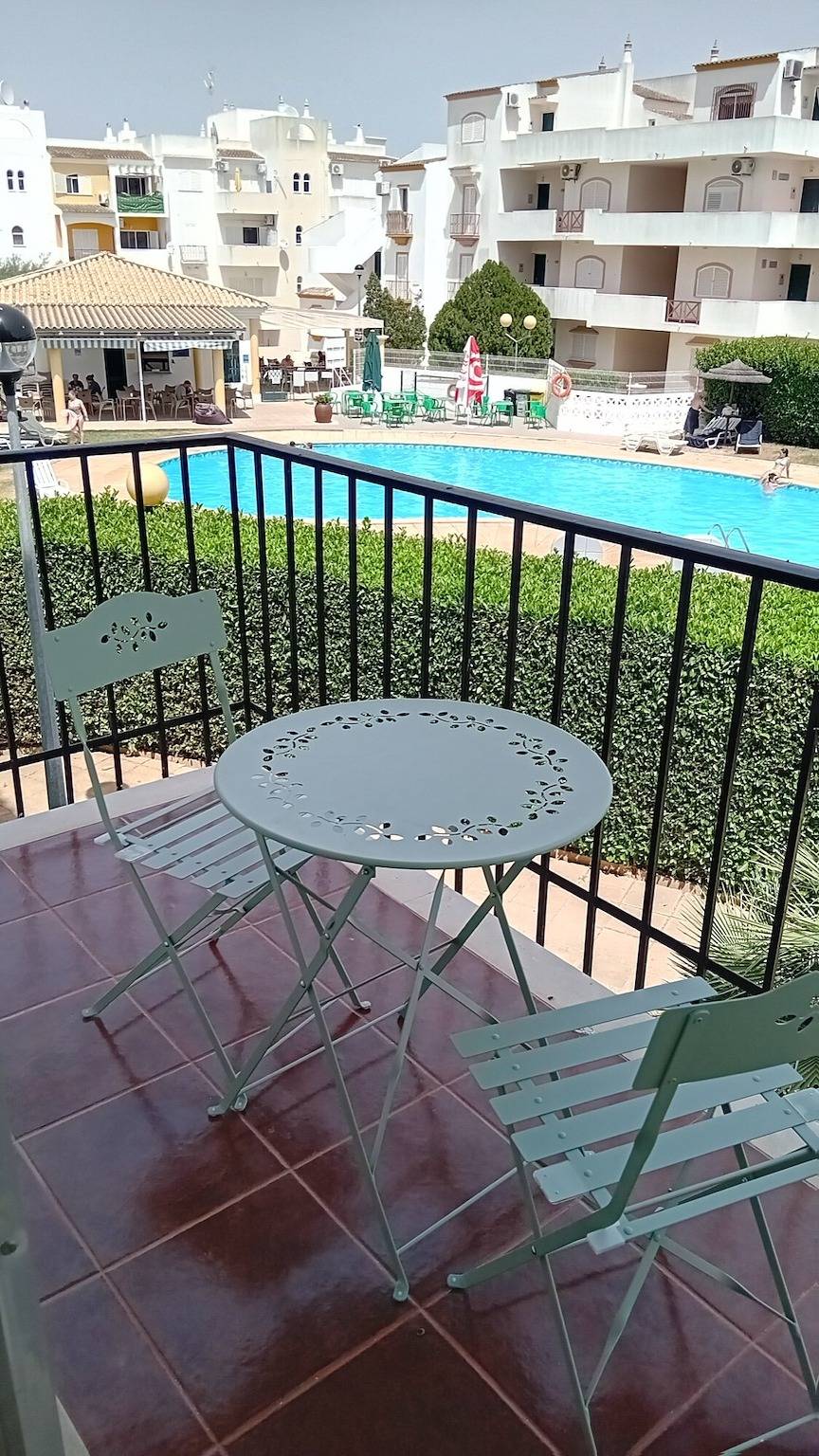 Entire apartment, Pool Apartment with Shared Pool, Private Terrace, and Wi-Fi in Tavira, Tavira (Santa Maria)