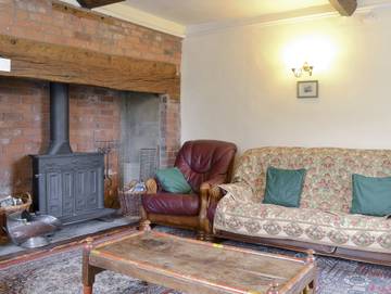 Holiday Rental for 18 People in Shropshire, West Midlands, Photo 2